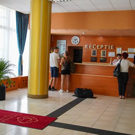 Complex Balnear Отель Ковасна